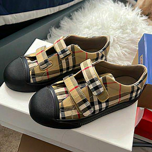 Burberry shoes‎ size 34 children